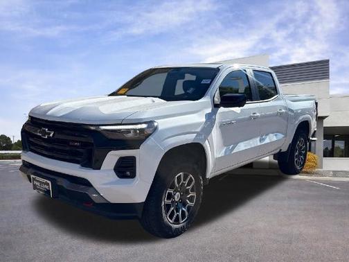 Summit White 2024 Chevrolet Colorado Z71