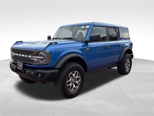 VELOCITY BLUE METALLIC 2025 Ford Bronco BADLANDS