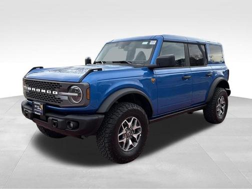 VELOCITY BLUE METALLIC 2025 Ford Bronco BADLANDS