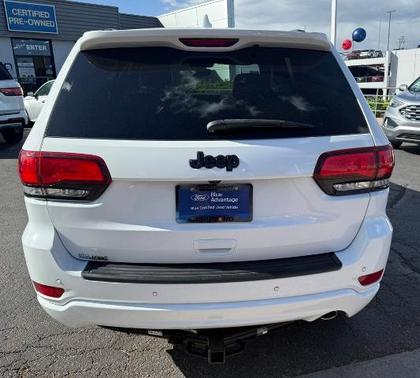 2020 Jeep Grand Cherokee LAREDO