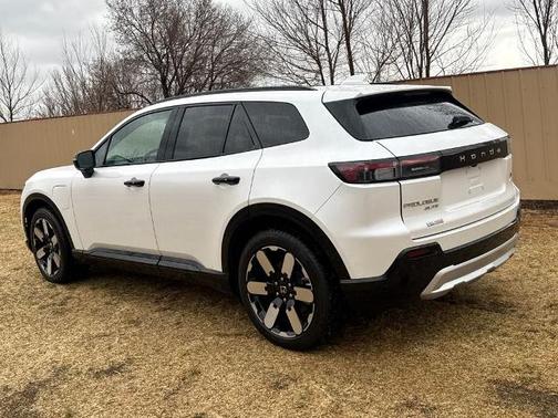 White 2024 Honda Prologue ELITE