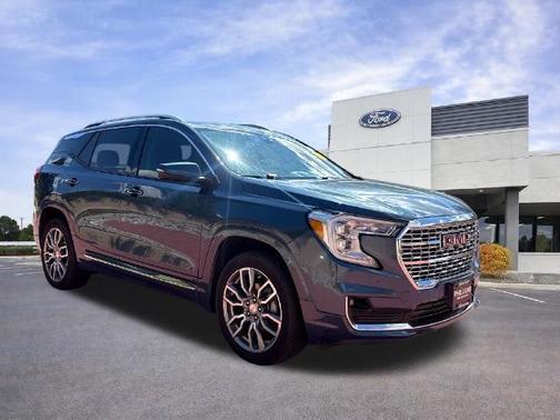 Metallic 2024 GMC Terrain DENALI