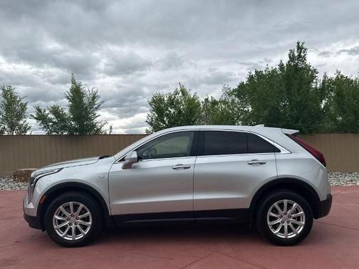 2022 Cadillac XT4 LUXURY