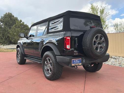 SHADOW BLACK 2024 Ford Bronco BIG BEND