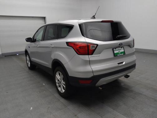 Ingot Silver Metallic 2019 Ford Escape SE