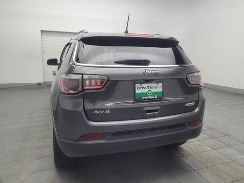 Granite Crystal Metallic Clearcoat 2020 Jeep Compass Latitude