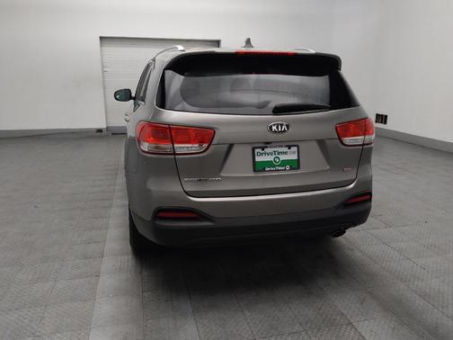 Titanium Silver 2018 Kia Sorento LX