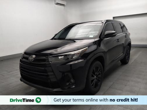 Midnight Black Metallic 2019 Toyota Highlander SE