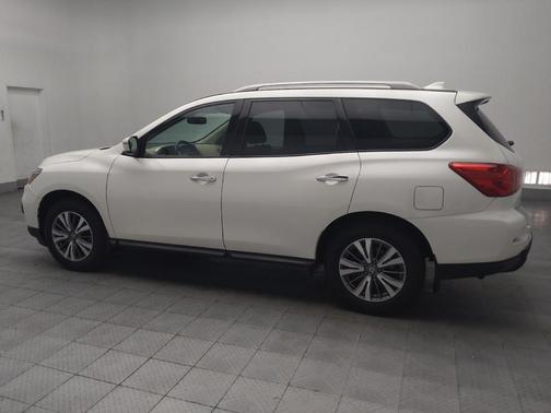2019 Nissan Pathfinder SV