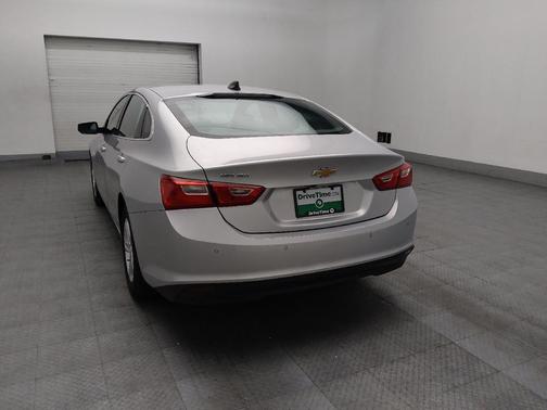 Silver Ice Metallic 2020 Chevrolet Malibu 1LS