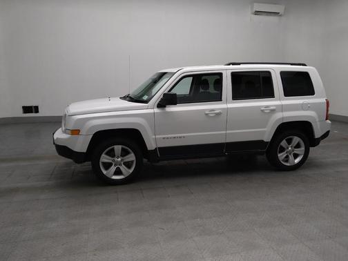 Bright White Clearcoat 2016 Jeep Patriot Latitude