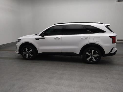 Glacial White Pearl 2023 Kia Sorento S