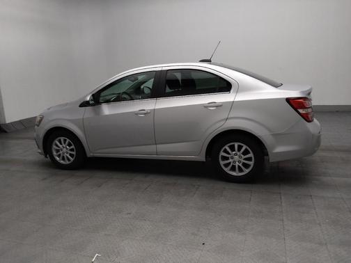 Silver Ice Metallic 2020 Chevrolet Sonic FWD Sedan LT
