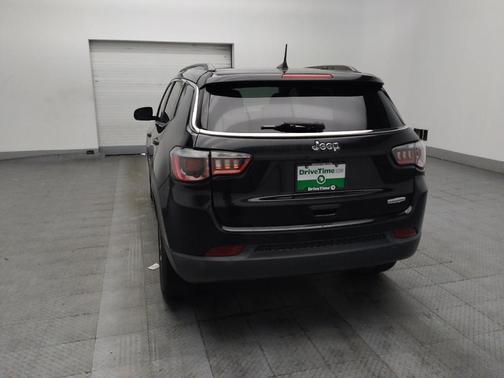 Diamond Black Crystal Pearlcoat 2018 Jeep Compass Latitude