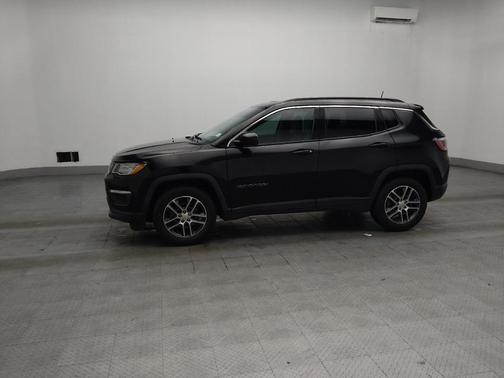 Diamond Black Crystal Pearlcoat 2018 Jeep Compass Latitude