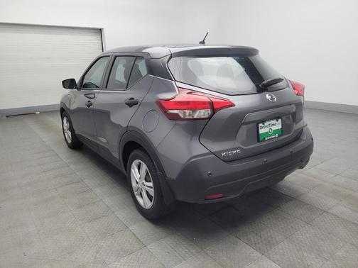 Gun Metallic 2020 Nissan Kicks S