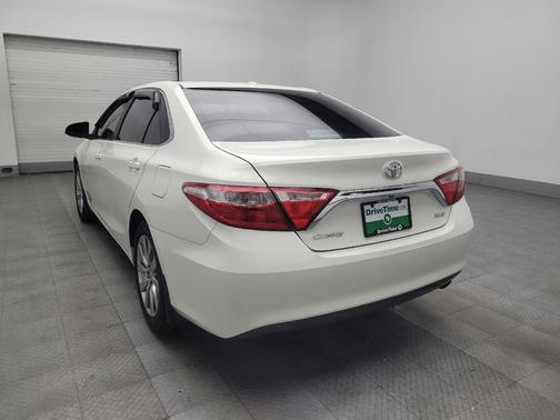Blizzard Pearl 2016 Toyota Camry XLE