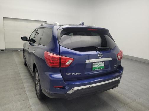 2019 Nissan Pathfinder SV