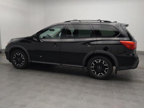 Magnetic Black Pearl 2020 Nissan Pathfinder SL 2WD