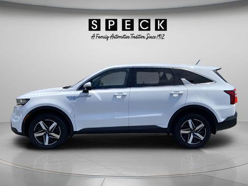 Glacial White Pearl 2023 Kia Sorento LX