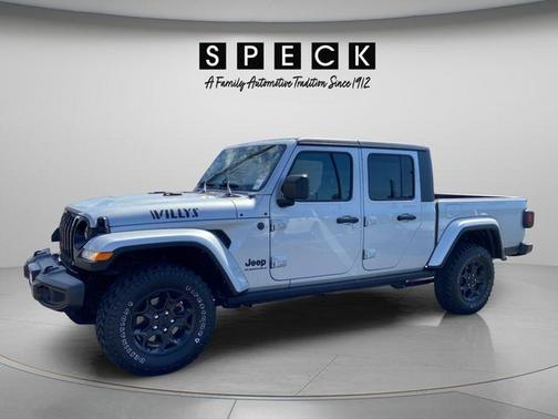 Silver Zynith Clearcoat 2023 Jeep Gladiator Sport