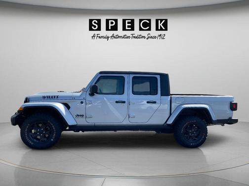 Silver Zynith Clearcoat 2023 Jeep Gladiator Sport
