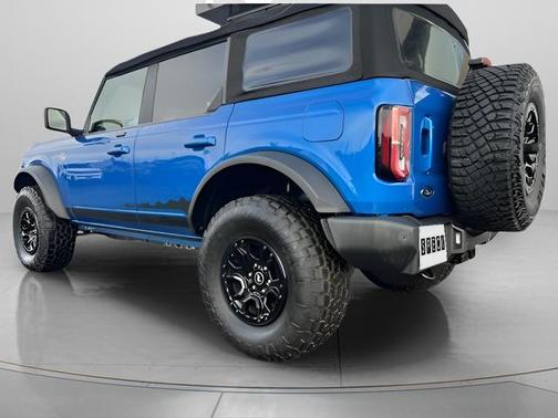 Blue Metallic 2021 Ford Bronco Wildtrak