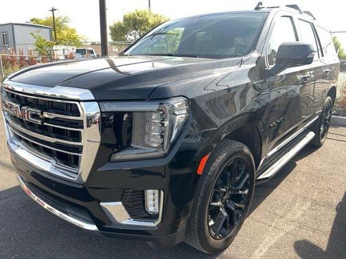 Black 2023 GMC Yukon SLT