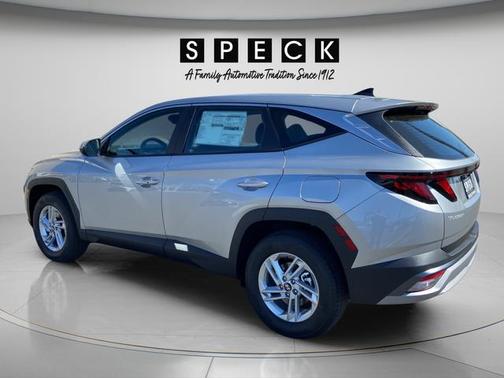 Shimmering Silver 2026 Hyundai TUCSON SE