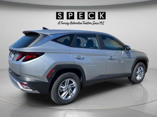 Shimmering Silver 2026 Hyundai TUCSON SE