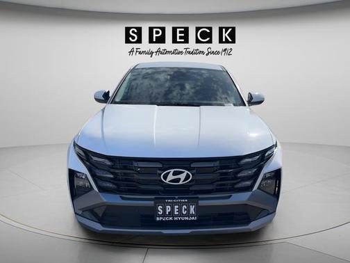 White Pearl 2026 Hyundai TUCSON SE