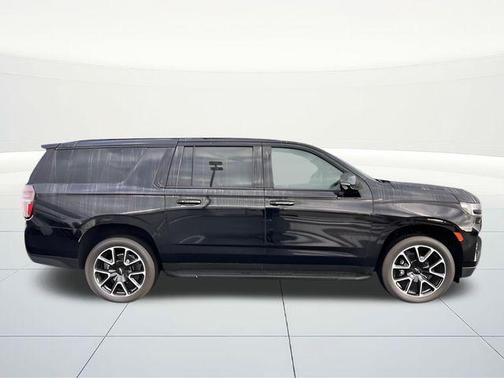 Black 2024 Chevrolet Suburban RST