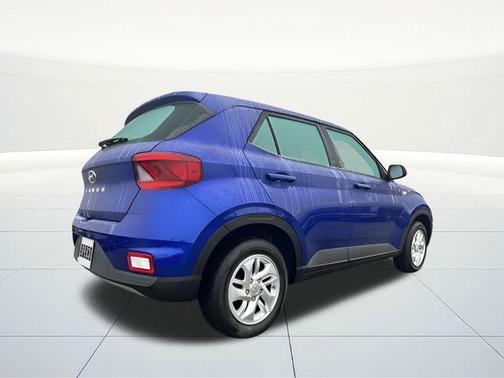2025 Hyundai VENUE SE