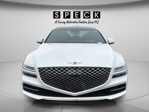 Uyuni White 2022 Genesis G80 2.5T