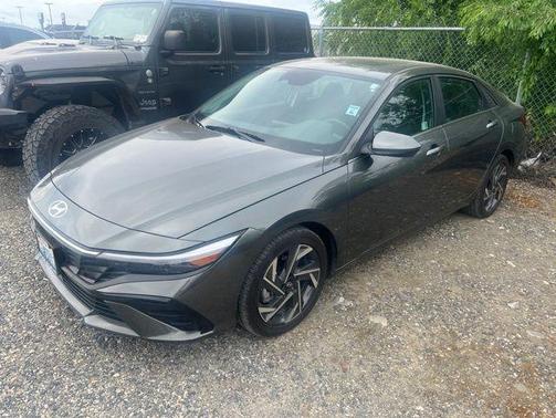 Amazon Gray 2025 Hyundai ELANTRA SEL Convenience