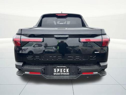 2025 Hyundai SANTA CRUZ SEL Activity