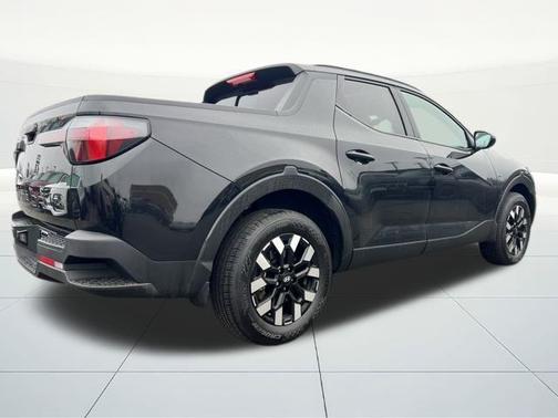 2025 Hyundai SANTA CRUZ SEL Activity