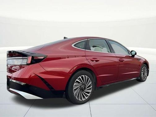 2025 Hyundai SONATA Hybrid SEL