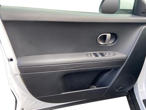 Atlas 2026 Hyundai IONIQ 5 SE