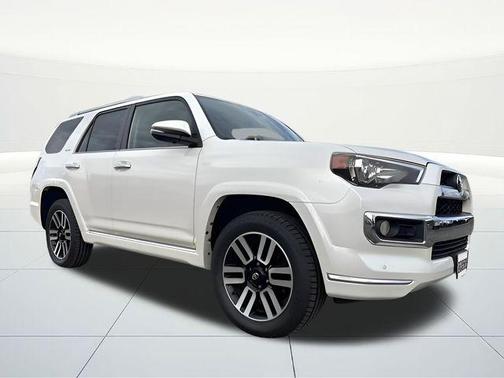 Super White 2018 Toyota 4Runner SR5