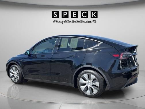 Black 2024 Tesla Model Y Long Range