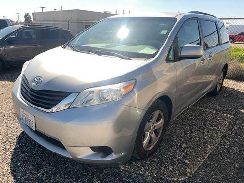 2014 Toyota Sienna LE