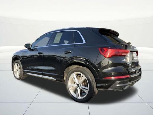2022 Audi Q3 45 S line Premium