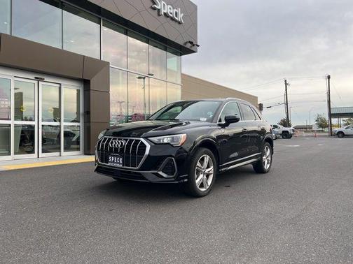 2022 Audi Q3 45 S line Premium