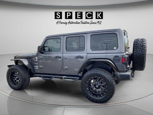 Granite Crystal Clearcoat Metallic 2022 Jeep Wrangler Unlimited Sahara