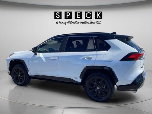 Wind Chill Pearl / Midnight Black Metallic 2023 Toyota RAV4 Hybrid XSE