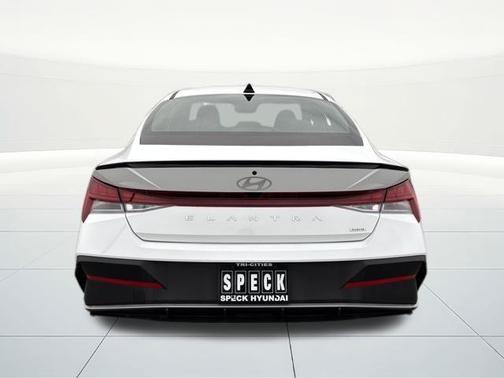 2025 Hyundai ELANTRA HEV SEL