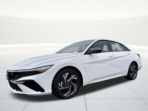 2025 Hyundai ELANTRA HEV SEL