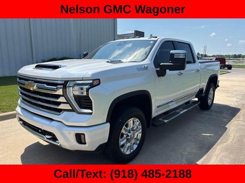 Iridescent Pearl Tricoat 2025 Chevrolet Silverado 3500 High Country
