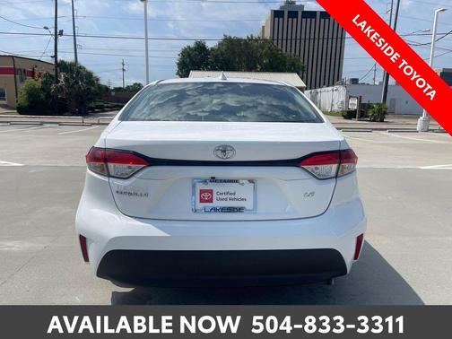 Ice Cap 2024 Toyota Corolla LE